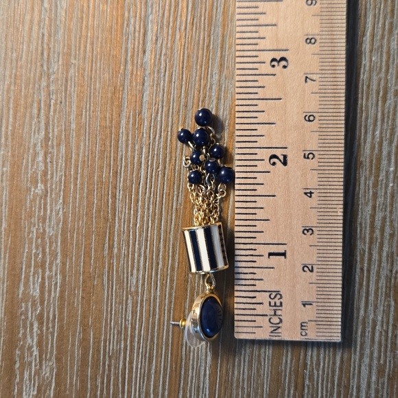 Blue And White Talbot's Pendant & Earrings - Picture 5 of 6